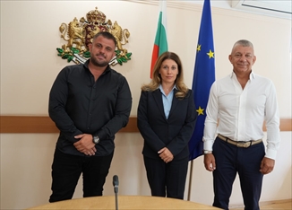 Мебелни магазини ще строят складова база за над 8 млн. лв. в ИП Божурище